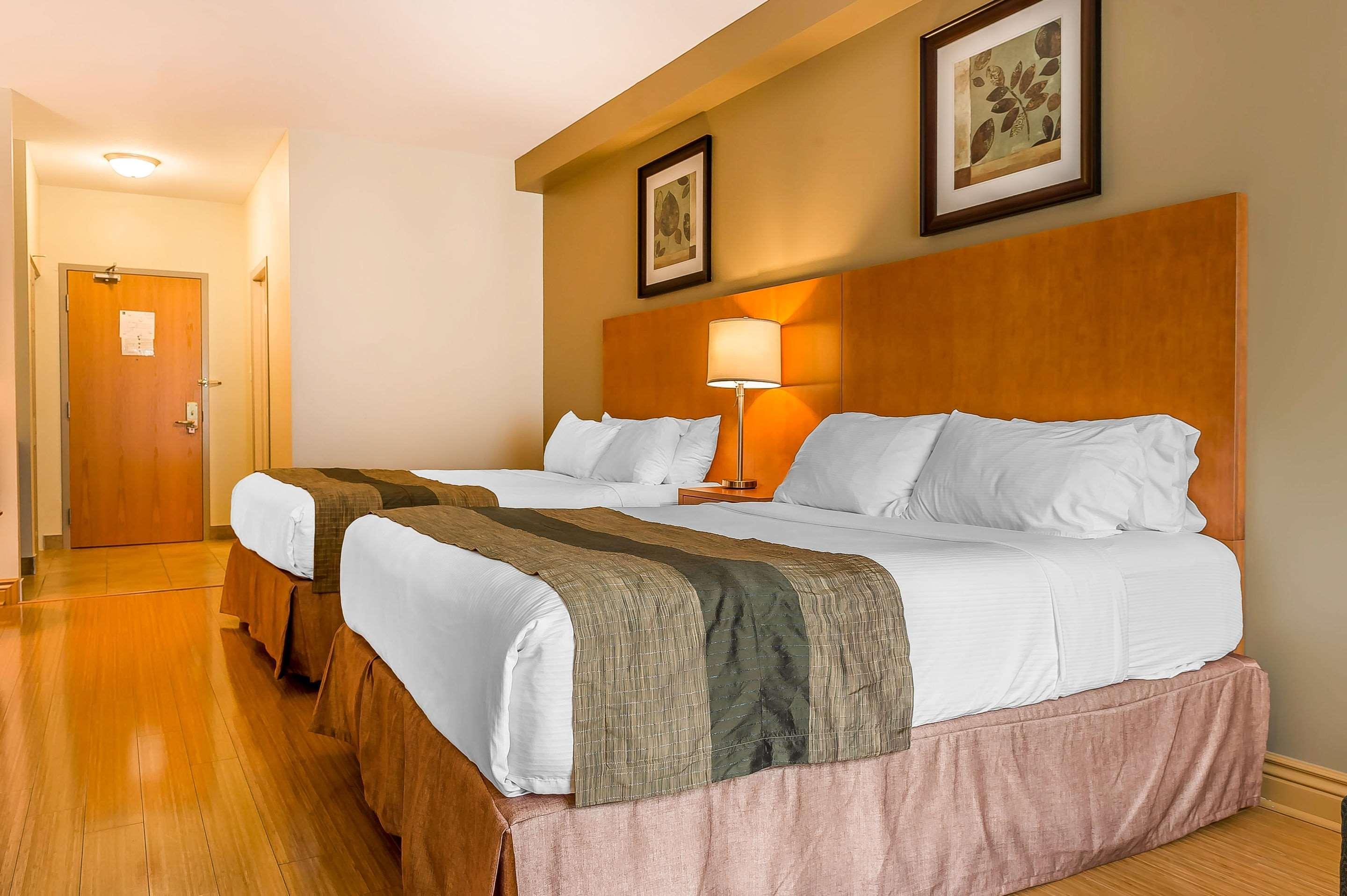 הוקסברי Quality Inn & Suites מראה חיצוני תמונה