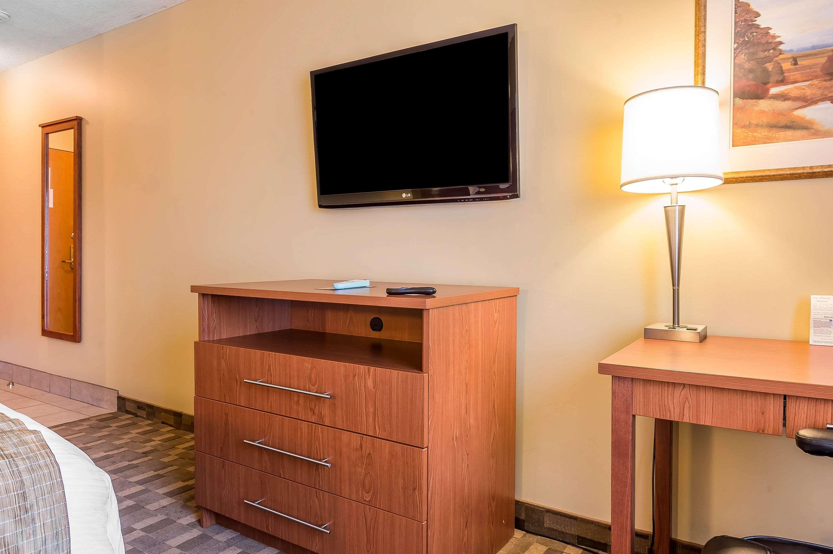 הוקסברי Quality Inn & Suites מראה חיצוני תמונה