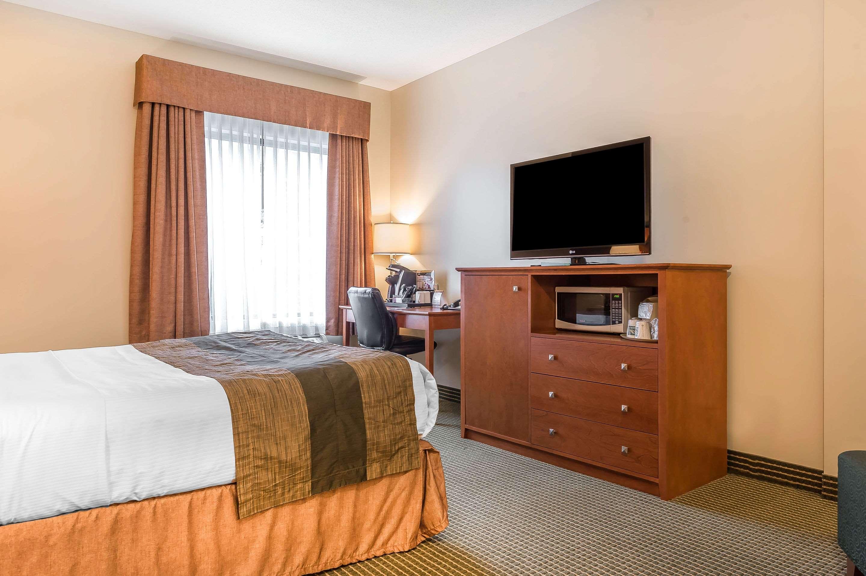 הוקסברי Quality Inn & Suites מראה חיצוני תמונה