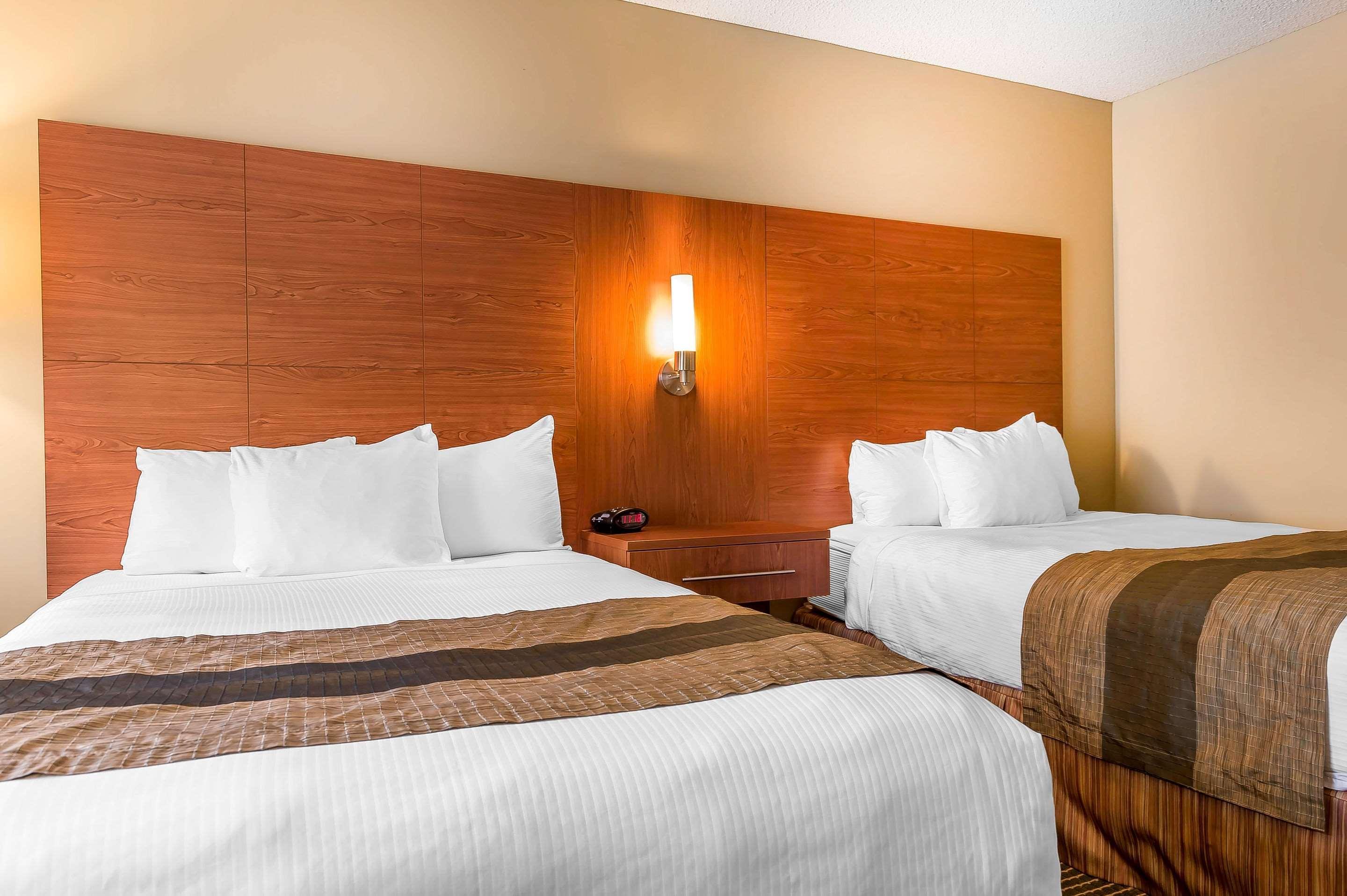 הוקסברי Quality Inn & Suites מראה חיצוני תמונה