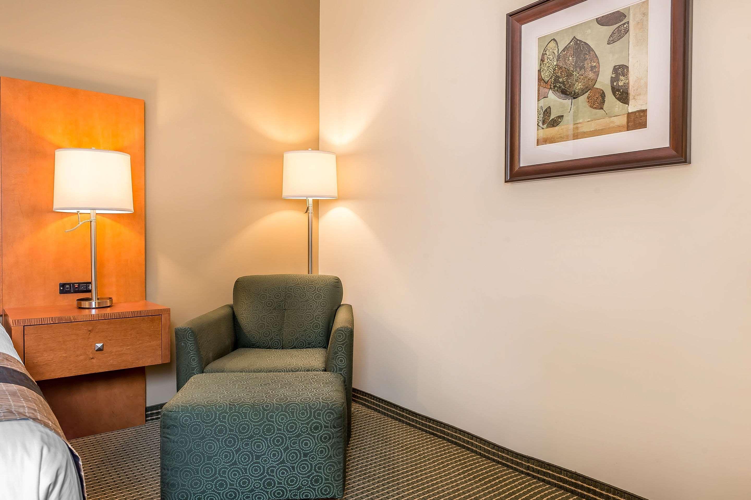 הוקסברי Quality Inn & Suites מראה חיצוני תמונה