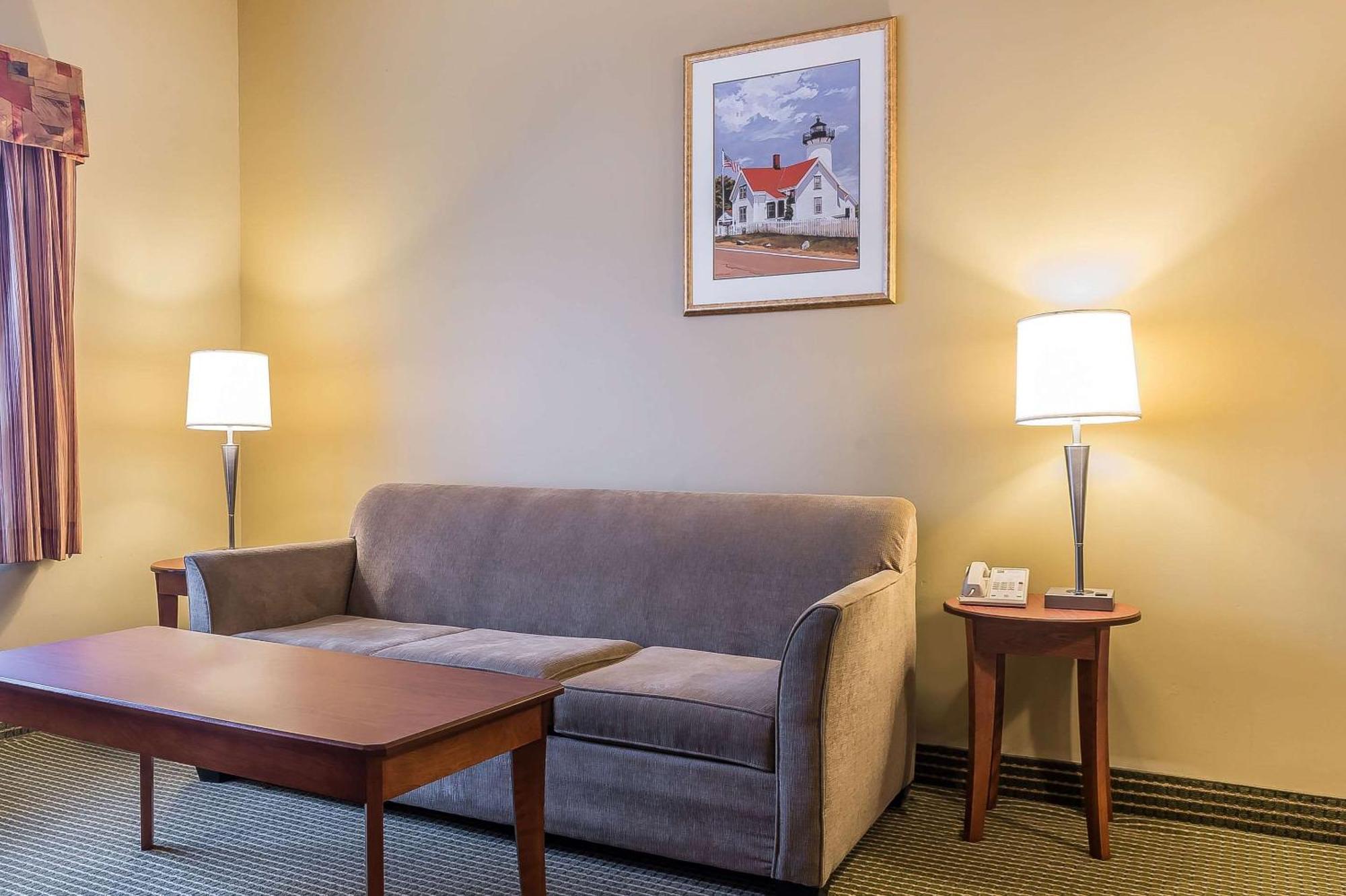 הוקסברי Quality Inn & Suites מראה חיצוני תמונה