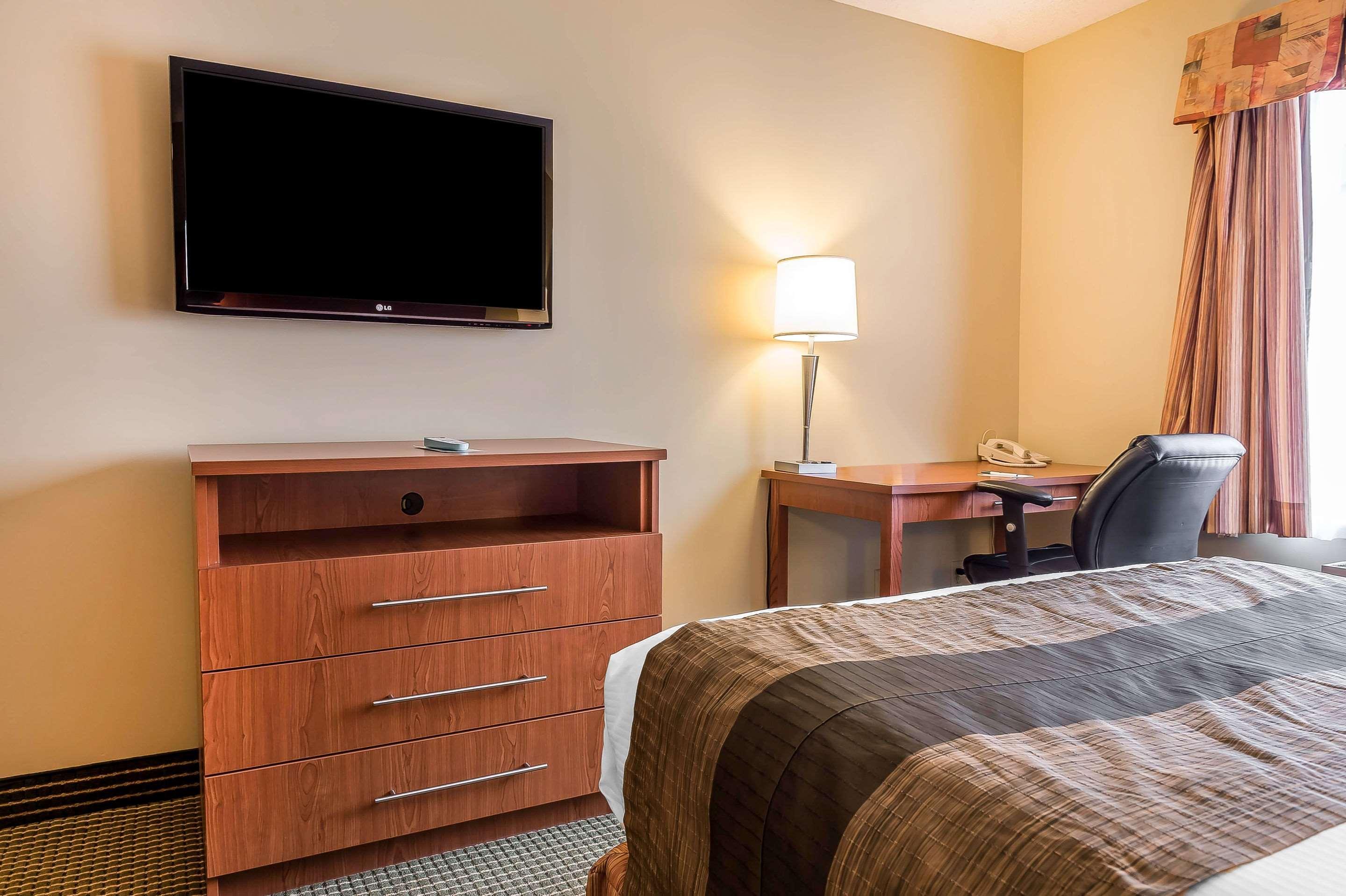 הוקסברי Quality Inn & Suites מראה חיצוני תמונה