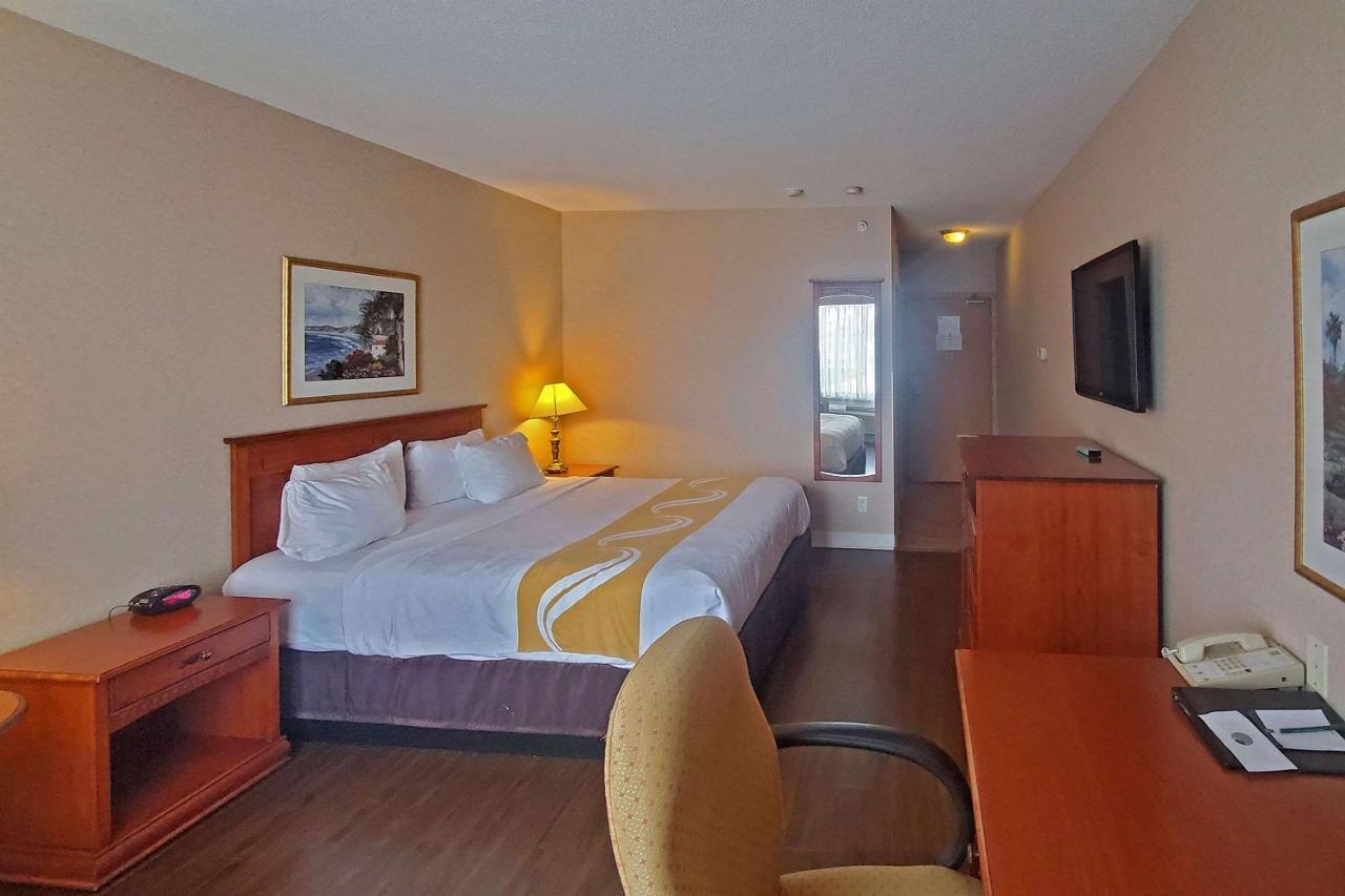 הוקסברי Quality Inn & Suites מראה חיצוני תמונה