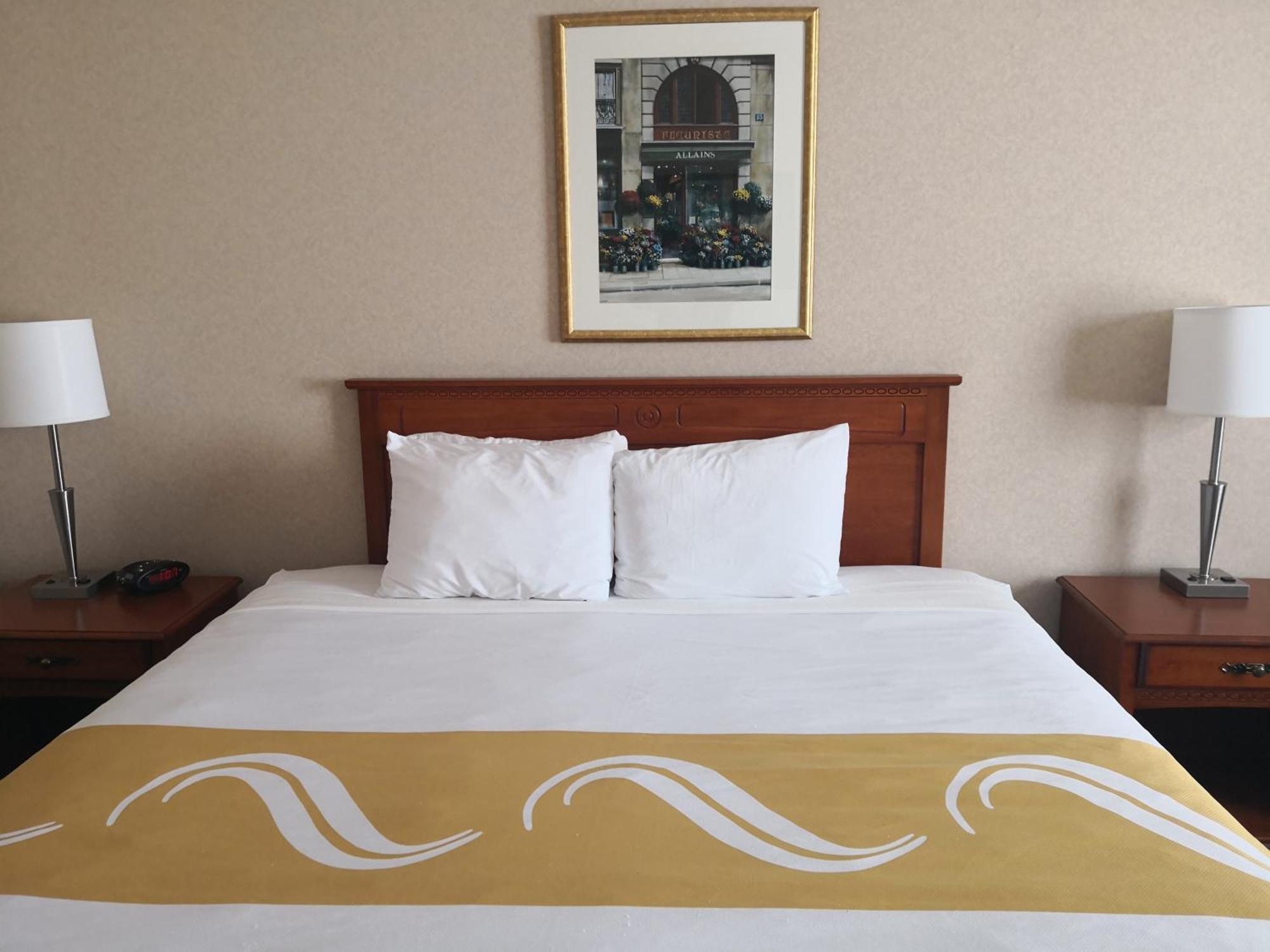 הוקסברי Quality Inn & Suites מראה חיצוני תמונה
