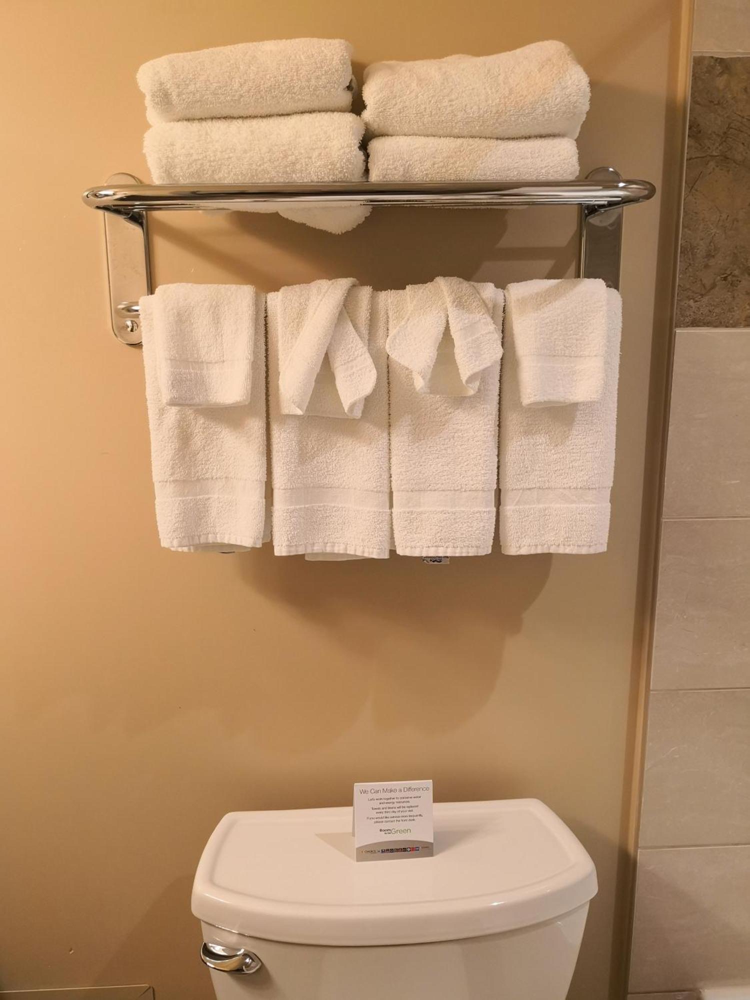 הוקסברי Quality Inn & Suites מראה חיצוני תמונה