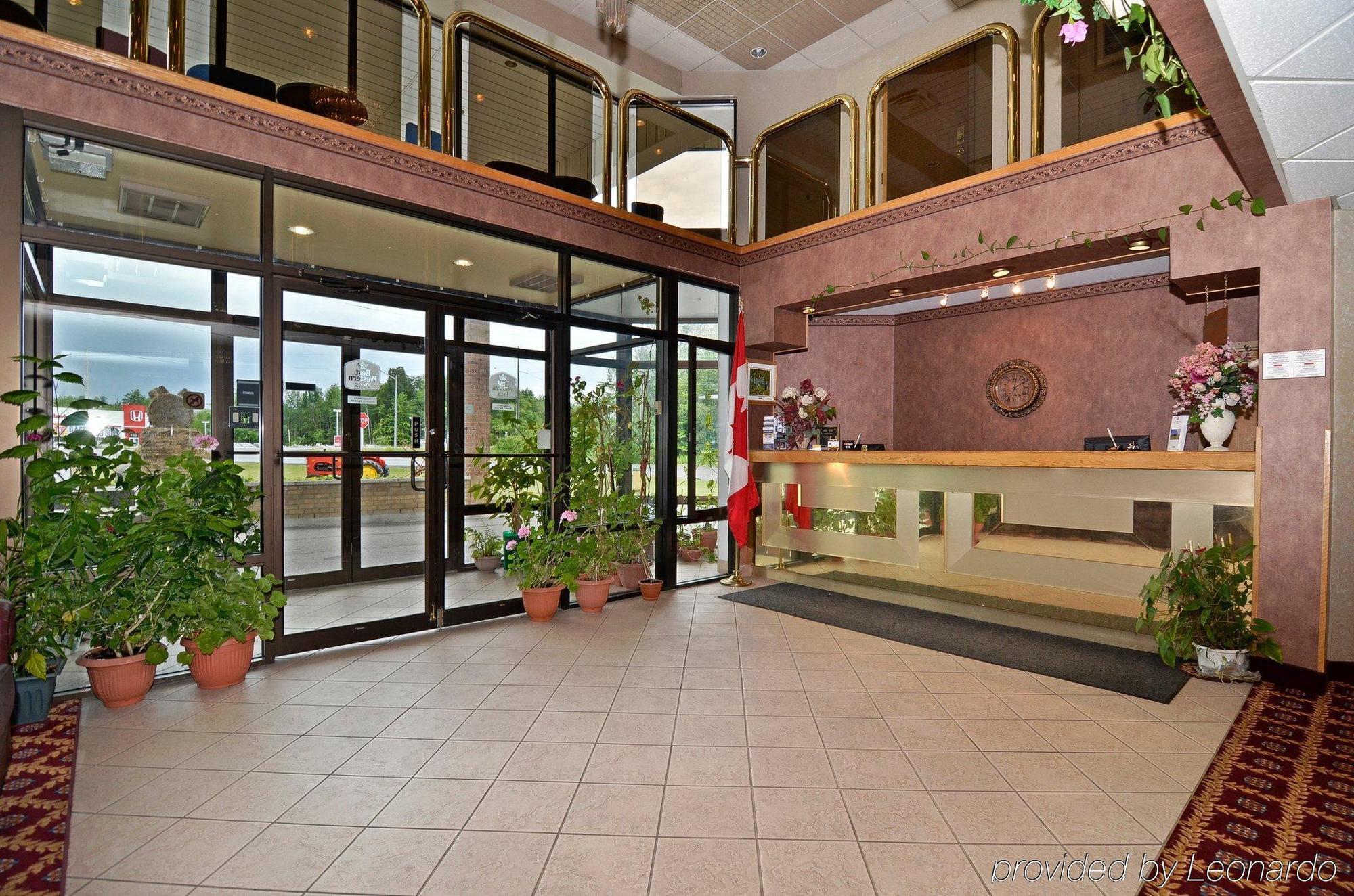 הוקסברי Quality Inn & Suites מראה פנימי תמונה